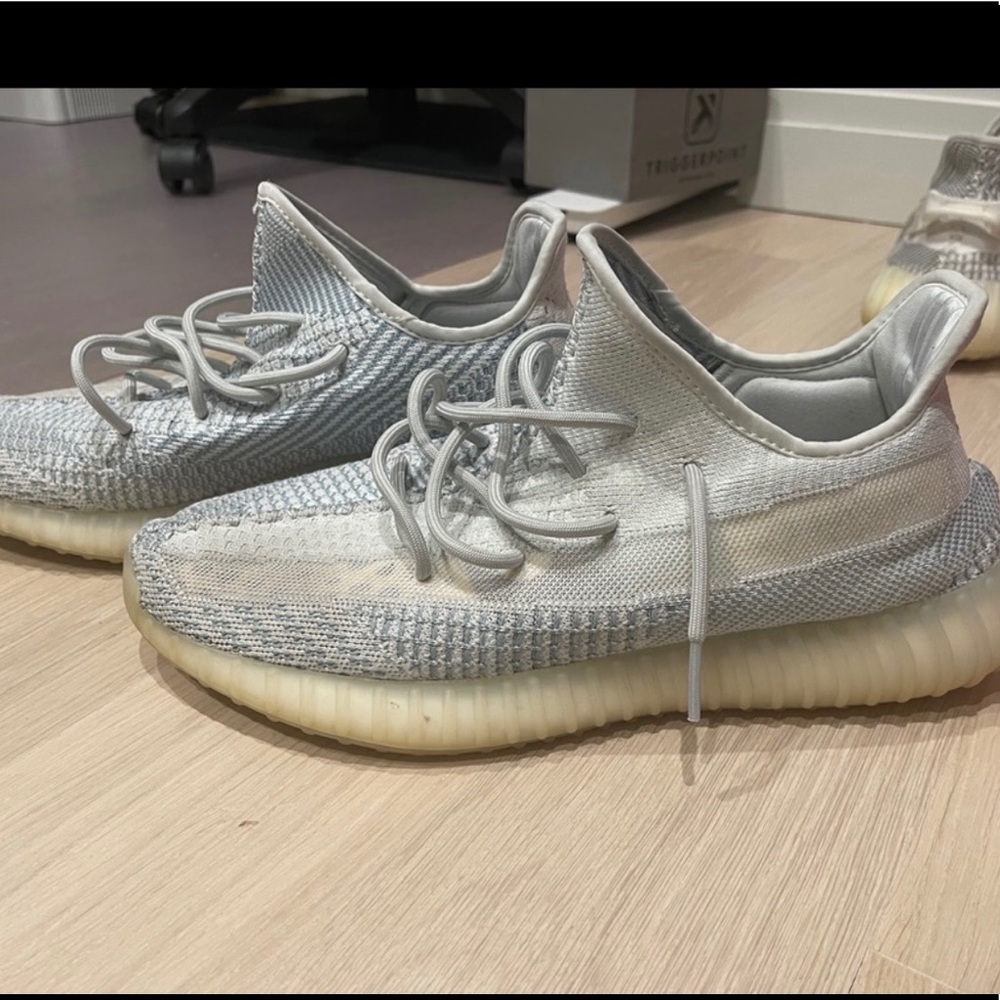 Yeezy Cloud White